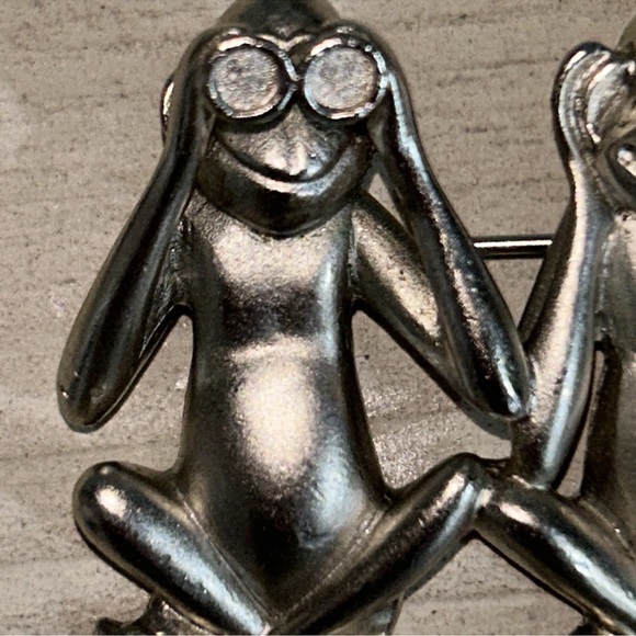 Vintage OAJC See No Evil Hear No Evil Speak No Evil Monkey Brooch Pin - Picture 2 of 8